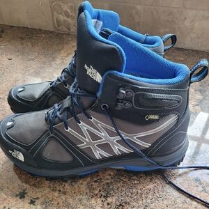 The North Face Ultra Extreme Mens Hiking Boots.  Size 9